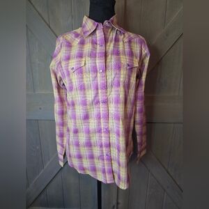 Nwt Women's Wrangler Pearl Snap Button Down Shirt sz Small